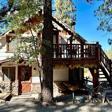 Big Bear Lake - Tulip Lane Cabin #22